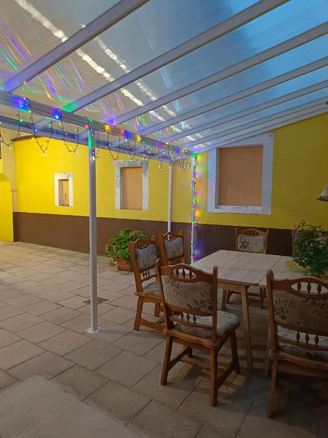 Ruyi Holiday Sopron Esterno foto