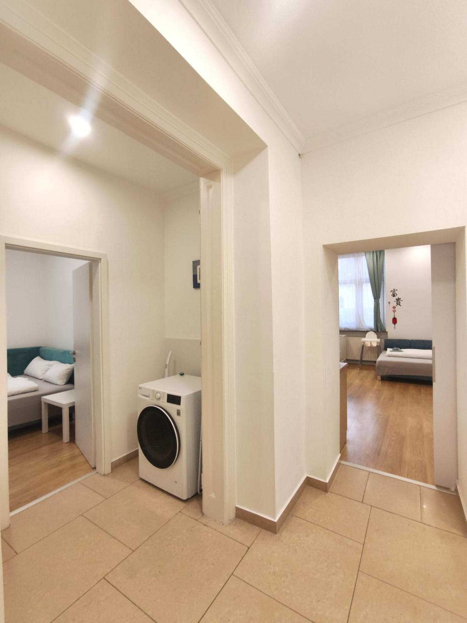 Ruyi Holiday Sopron Esterno foto
