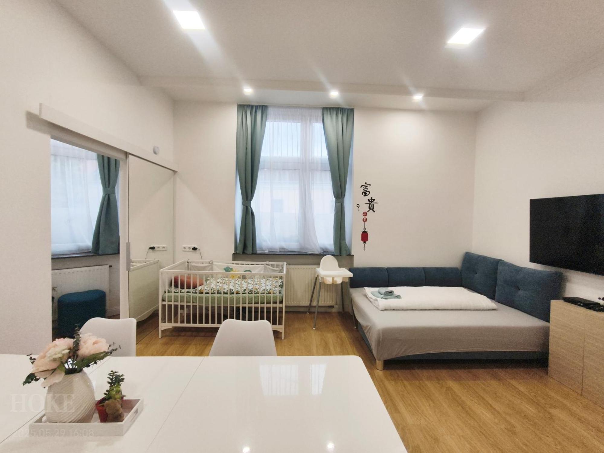Ruyi Holiday Sopron Esterno foto